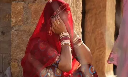 కన్యత్వ పరీక్షలో విఫలమైన నవ వధువు.. రూ.10లక్షల జరిమానా విధించిన పంచాయతీ పెద్దలు