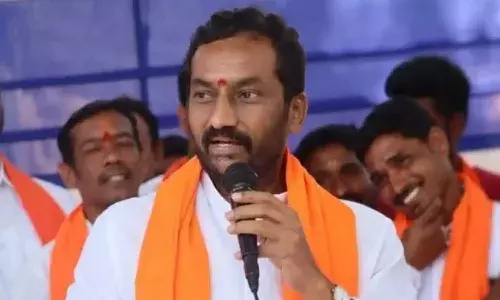 లిక్కర్ స్కాం నిందితులతో ఎమ్మెల్సీ కవితకు సంబంధాలు
