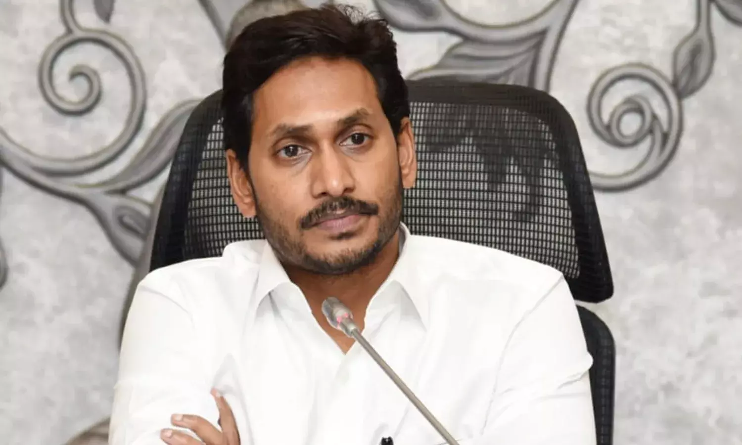 లోన్ యాప్లపై కఠిన చర్యలు