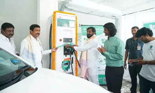 హైదరాబాద్‌లో మొట్టమొదటి ఈవీ చార్జింగ్‌ కేంద్రం
