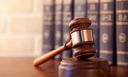 మైనర్ బాలికపై అత్యాచారం.. కోర్టు సంచలన తీర్పు