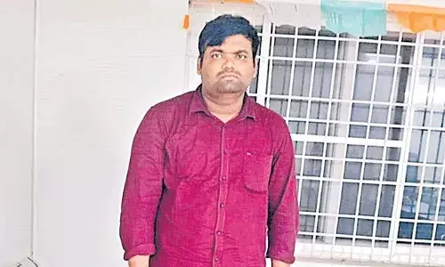 ఏపీలో ఉద్యోగాల పేరుతో భారీ స్కామ్‌.. స్మార్ట్‌గా రూ.300 కోట్లు వసూలు