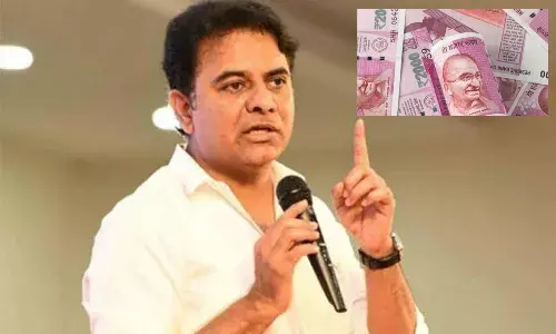 కరెన్సీ నోట్లపైనా మోదీ బొమ్మ వేస్తారేమో..? : మంత్రి కేటీఆర్