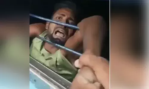 రైలులో చోరీకి యత్నం.. తిక్క తీర్చేసారుగా