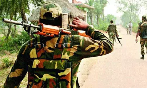 700 మంది మావోయిస్టు సానుభూతిపరుల లొంగుబాటు