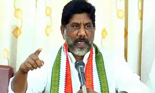 డబ్బుతో ప్రజలను కొనుగోలు చేయోచ్చన్న భ్రమల్లో ఉన్న టీఆర్ఎస్, బీజేపీ