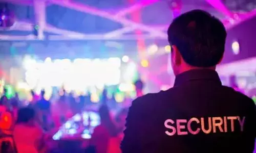 ‌క్లబ్‌లో బౌన్సర్ల అసభ్య ప్రవర్తన.. మహిళ దుస్తులను చింపి.. ఆ తర్వాత