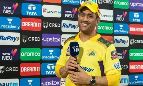 ధోని ఏం చెప్పబోతున్నాడు..?  ఆందోళనలో అభిమానులు