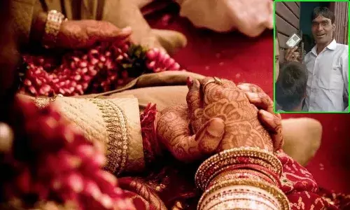 పెళ్లి వేడుకలో వింత ఘటన.. ఆధార్ కార్డు చూపిస్తేనే భోజనం.. వీడియో వైరల్