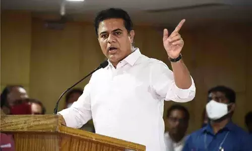 రాజకీయాలకు ఎక్కడా అవకాశం ఇవ్వలేదు.. ఆ విద్యార్థుల సమ్మెను మెచ్చుకున్న కేటీఆర్‌