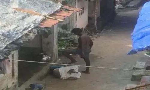 మద్యం మత్తులో.. డబ్బు కోసం తల్లిపై కొడుకు దాడి