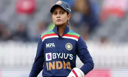 భారత మహిళా క్రికెటర్కు చేదు అనుభవం