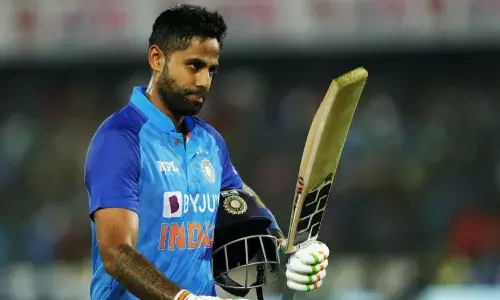 బాబర్ ఆజామ్ను ధాటేసిన సూర్యకుమార్ యాదవ్