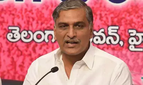 అవార్డులు ఇస్తూనే.. అవినీతి జరిగిందంటున్నారు: మంత్రి హరీష్ రావు