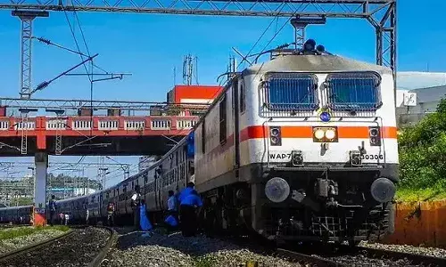 దసరా రద్దీ: విజయవాడ మీదుగా ప్రత్యేక రైళ్లు