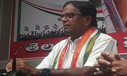 సొంత విమానం కొనడం కేసీఆర్ దోపిడీకి నిదర్శనం