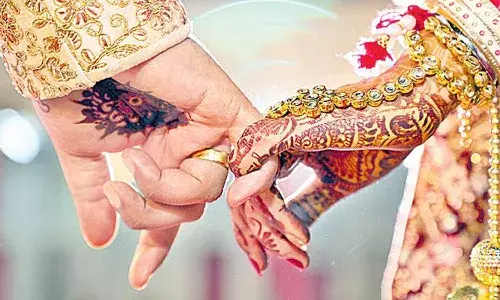 పెళ్లి తర్వాత పెళ్లి.. వయసు 28.. వివాహాలు 24