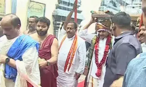 దుర్గమ్మ సేవలో సీఎం