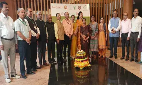 విశ్వవిద్యాలయాలు విద్యార్థులను ఆకర్షించే ప్రత్యేక కేంద్రాలుగా ఎదగాలి