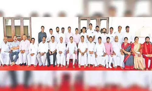 కేసీఆర్ జాతీయ స్థాయికి వెళ్లాలి: టీఆర్‌ఎస్ నేతలు