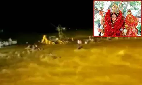 దుర్గా మాత నిమజ్జనంలో విషాదం.. 8 మంది మృతి, పలువురు గల్లంతు