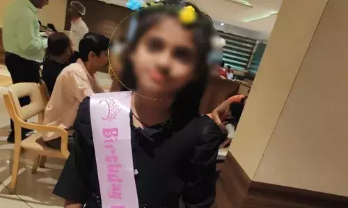 గర్భా ఈవెంట్ చూస్తున్న 11 ఏళ్ల బాలిక..  ఒక్కసారిగా తల్లోకి దూసుకెళ్లిన బుల్లెట్.. ఆ తర్వాత