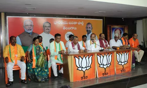 బీఆర్ఎస్ జెండా, ఎజెండా లేని పార్టీ - బండి సంజయ్