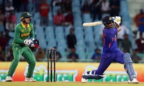 ప్చ్..!  సంజు శాంసన్ పోరాడినా