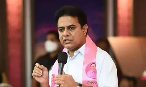 దేశ రాజకీయాల్లోకి వెళ్లడంపై మంత్రి కేటీఆర్ చెబుతోంది ఇదే..!