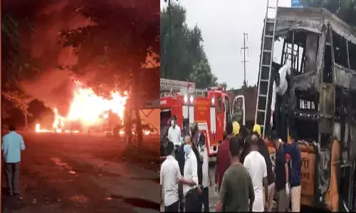 ఘోర ప్రమాదం.. మంటల్లో బస్సు.. 12 మంది సజీవ దహనం