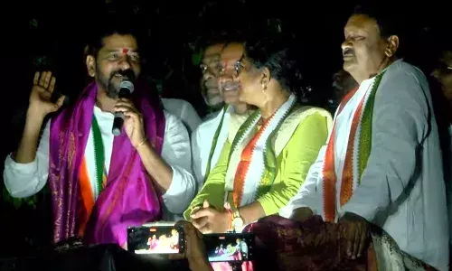 రాజగోపాల్ మళ్లీ ఎమ్మెల్యేగా గెలిచి ఏం చేస్తాడు : రేవంత్