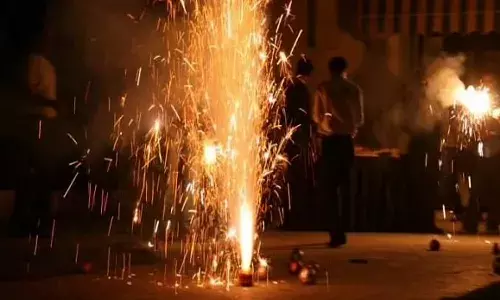 బాణా సంచా కాల్చడంపై ఆంక్షలు.. కేవలం రెండు గంటలు మాత్రమే