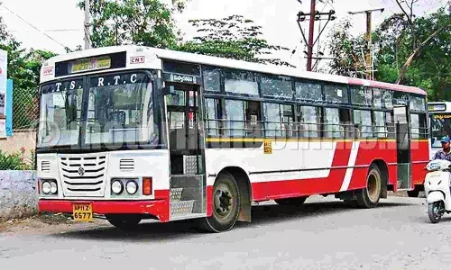 స్కాన్ చెయ్.. ఆర్టీసీ లో టికెట్ తీసుకో..
