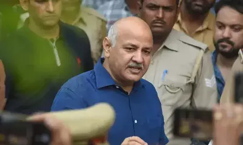 ఢిల్లీ లిక్కర్ స్కామ్.. మనీష్ సిసోడియాకు సమన్లు జారీ
