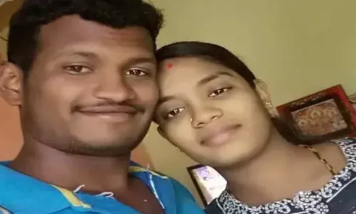 భార్యను నడిరోడ్డుపై 15 సార్లు కత్తితో పొడిచి చంపిన భర్త.. ఆ తర్వాత తాను కూడా