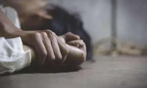 మహిళపై ఐదుగురు గ్యాంగ్ రేప్.. జననాంగాల్లో ఇనుప రాడ్డు చొప్పించి.. రెండు రోజుల పాటు