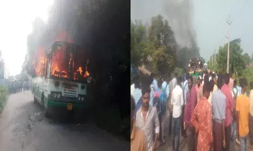 ఒక్కసారిగా ఆర్టీసీ బస్సులో చెలరేగిన మంటలు.. 40 మంది ప్రయాణీకులు