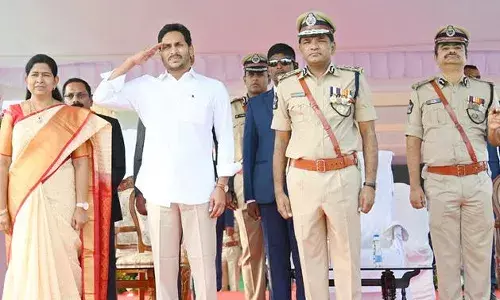 పోలీసులకు వీక్లీ ఆఫ్ నా కోరిక : సీఎం జగన్