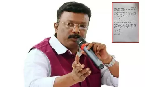 మునుగోడు ఉప ఎన్నిక వేళ బీజేపీకి భారీ షాక్.. పార్టీకి దాసోజు శ్రవణ్ బై బై