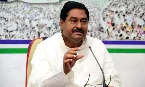 విశాఖకు రాజధానిగా అన్ని సౌకర్యాలు ఉన్నాయి: మంత్రి ధర్మాన