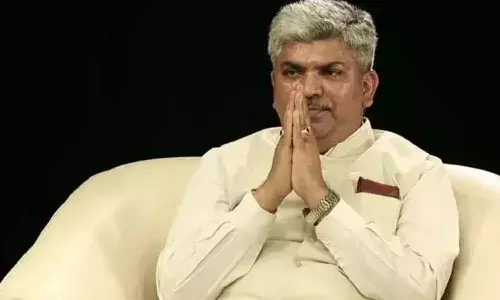 బీజేపీకి బిగ్‌ షాక్‌.. మాజీ ఎంపీ ఆనంద భాస్కర్ రాపోలు రాజీనామా