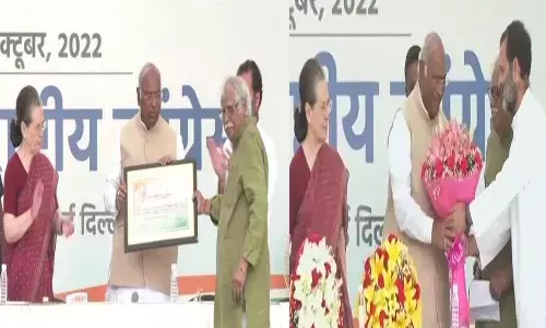 కాంగ్రెస్ పార్టీ అధ్యక్షుడిగా ఖర్గే ప్రమాణ స్వీకారం