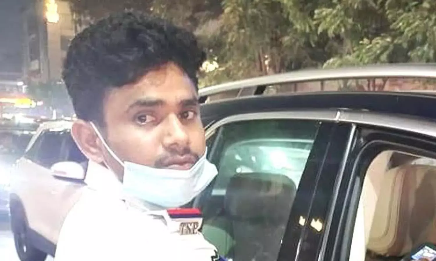 రైల్వే ట్రాక్‌పై తలపెట్టి.. బంజారాహిల్స్ ట్రాఫిక్ ఎస్సై రమణ ఆత్మహత్య