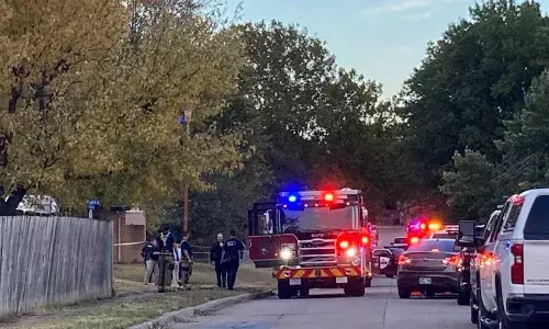 మంటల్లో తగలబడిపోతున్న ఓ ఇంట్లో 8 మృతదేహాలు.. అందులో ఆరుగురు చిన్నారులు