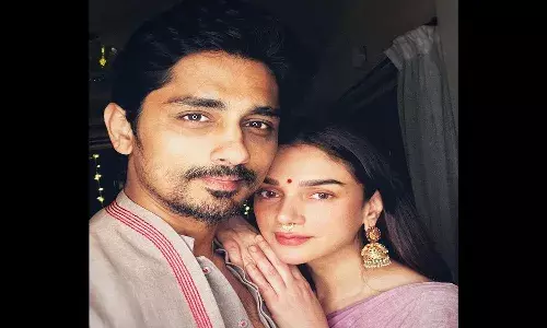 వారి మధ్య మహా సముద్రమంత ప్రేమ ఉందా..?