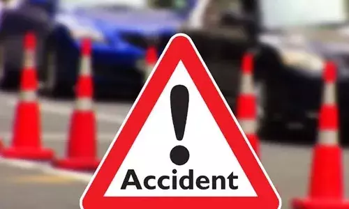 ఆదిలాబాద్ జిల్లాలో ఘోర రోడ్డు ప్రమాదం.. నలుగురు దుర్మరణం