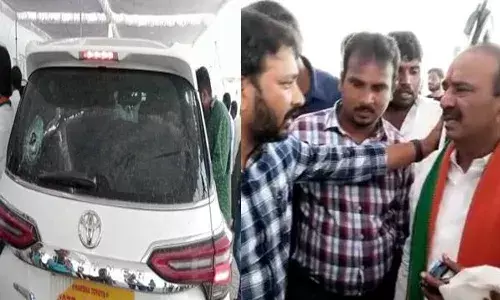 మునుగోడులో తీవ్ర ఉద్రిక్తత.. ఈటల కాన్వాయ్‌పై రాళ్ల దాడి.. వీడియో