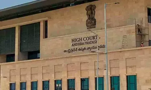 రైతుల పాదయాత్రపై ఏపీ హైకోర్టు కీలక నిర్ణయం