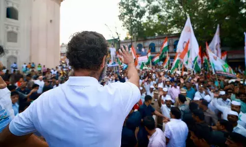 తెలంగాణ సమాజం రాహుల్‌కు అండగా నిలబడింది