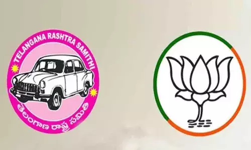 మునుగోడులో హోరాహోరీ పోరు.. రౌండ్ రౌండ్కు మారుతున్న ఆధిక్యం.. నాలుగు రౌండ్లు పూర్తి